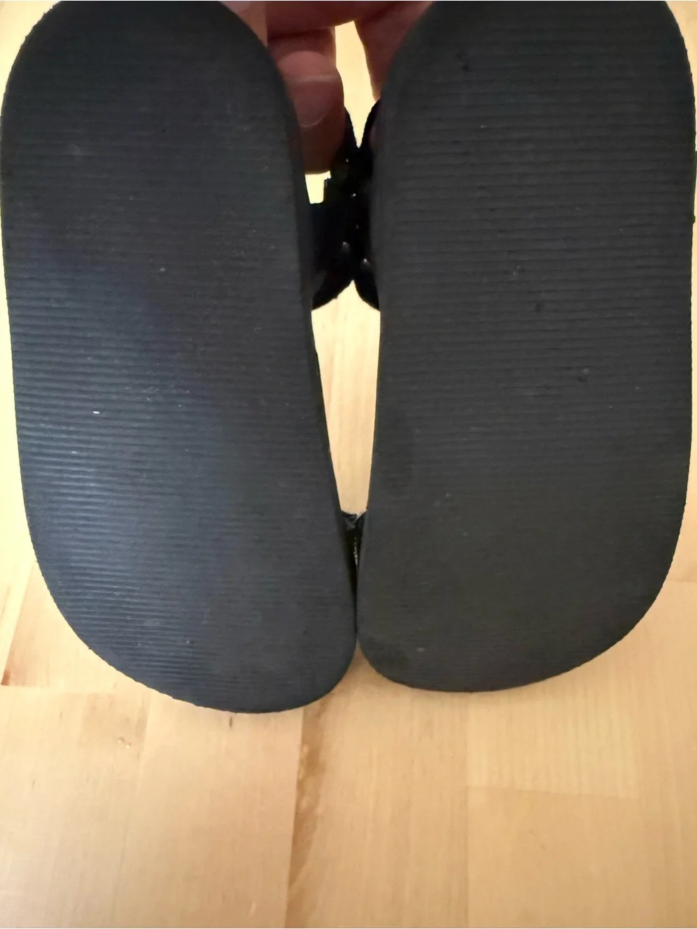 GAP‎ Black Adjustable Kids Sandals. G10